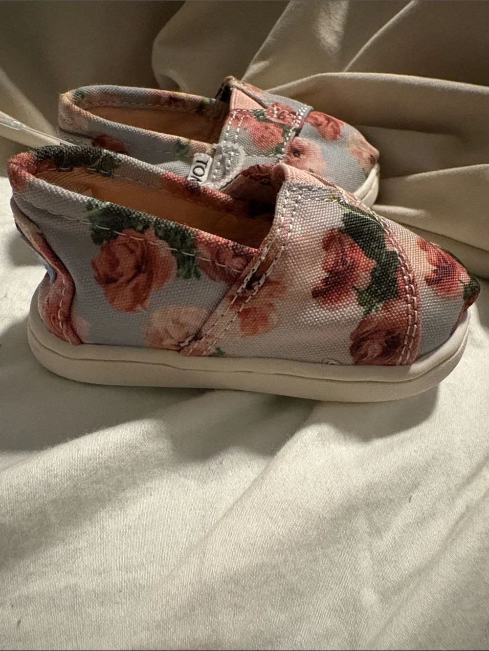 Toms Kids Floral Slip-On Moccasins - Pink, Green